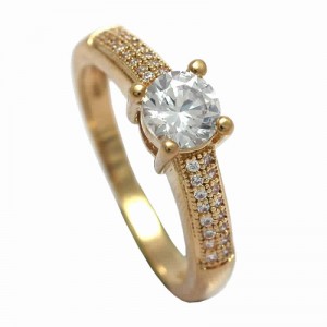 18k Gold plated ring with cubic zirconium