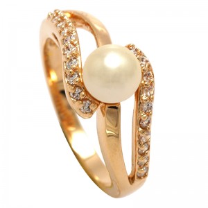 18k Gold plated ring with cubic zirconium