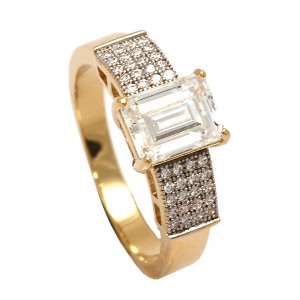 18k Gold plated ring with cubic zirconium
